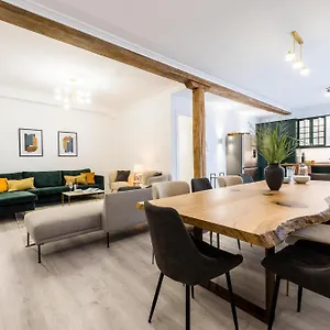 https://la-concha-beach-luxury-apartment.basquecountryhotels.org